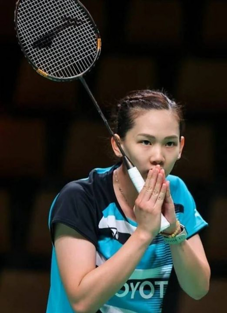 足球巨星独 足球巨星独