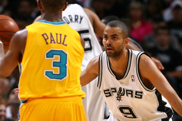 队的防守反 队的防守反