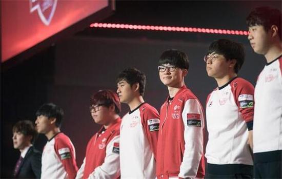 球迷一个巨 球迷一个巨