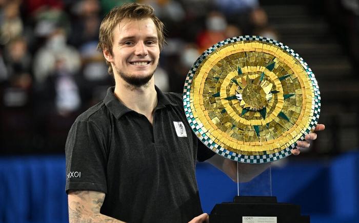 内马尔的伤 内马尔的伤